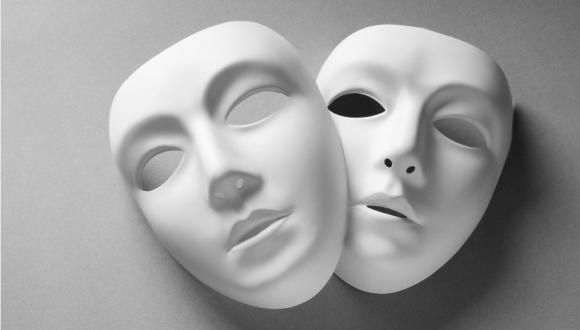 במת המשחק ובמת המציאות